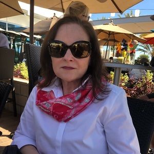 Meet your Posher, Liz